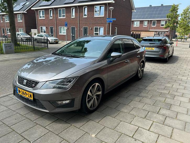 Seat Leon 2.0 TDI 184PK Dsg-6 2016 Grijs, Auto's, Seat, Particulier, Leon, Airbags, Airconditioning, Alarm, Apple Carplay, Bluetooth