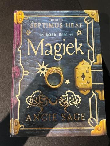 Septimus Heap -  Boek 1 - Magiek - Angie Sage beschikbaar voor biedingen