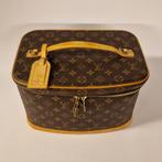 Louis Vuitton Mono Nice Beauty Case 2005, Louis Vuitton, Gebruikt, Support@louisvuitton.com, 2 Rue du Pont Neuf
75001 Paris
France