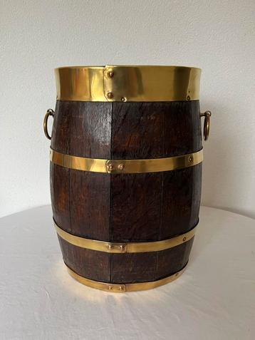 Oude Antieke Bak Vat Ton Paraplubak Wandelstokkenbak Vintage beschikbaar voor biedingen