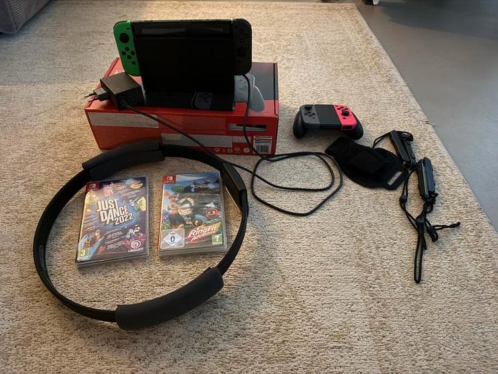 Nintendo Switch Compleet + Ring Fit & Just Dance 2022, Spelcomputers en Games, Games | Nintendo Switch, Gebruikt, Overige genres