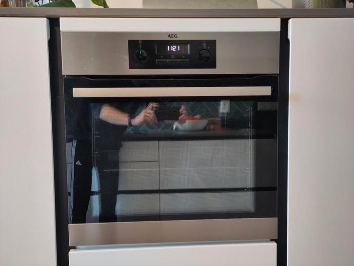 AEG Inbouwoven 60cm BPB331020M - Hete lucht, Witgoed en Apparatuur, Ovens, Zo goed als nieuw, Inbouw, Oven, 60 cm of meer, 60 cm of meer