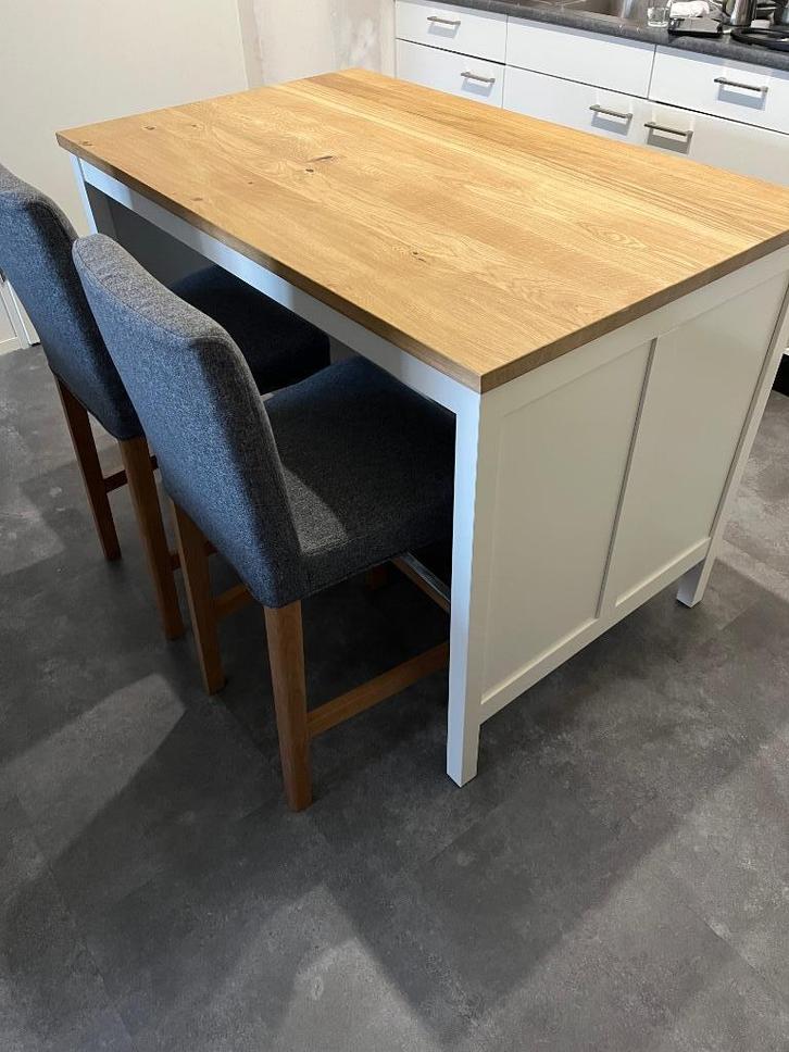 Te Koop:Prachtig TORNVIKEN Keukeneiland + 2 Barkrukken(IKEA), Huis en Inrichting, Keuken | Keukenelementen, Gebruikt, Minder dan 100 cm