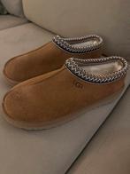 Ugg Tasman Maat 43 - Nieuw ongedragen, Ophalen of Verzenden, Nieuw, Bruin