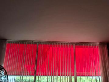 Elektrische zonnescherm werkt perfect  beschikbaar voor biedingen