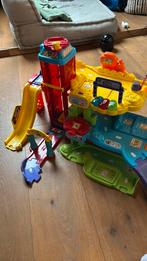 Vtech racebaan + autootjes, Ophalen, Gebruikt, 2 tot 4 jaar
