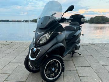 MP3 piaggio 500LT ABS/ASR/SPORT zwart +akrapovic uitlaat beschikbaar voor biedingen
