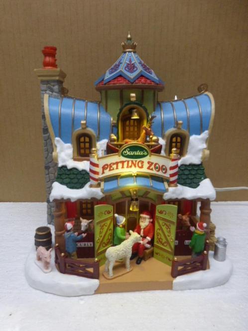 lemax Santa's Petting Zoo kerstdorp kersthuisjes accessoires, Diversen, Kerst, Zo goed als nieuw, Ophalen of Verzenden