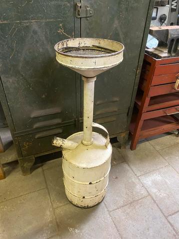 Vintage Olie Opvangbak beschikbaar voor biedingen