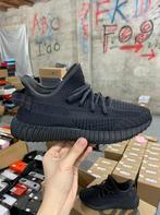 Yeezy Boost 350 Black | Alle Maten Beschikbaar, Kleding | Heren, Schoenen, Ophalen of Verzenden, Nieuw
