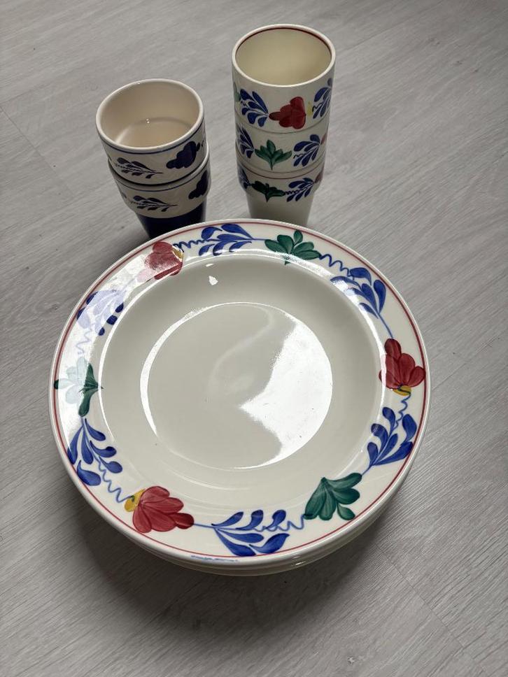 Boerenbont servies. Diepe borden en bekers. Authentiek, Huis en Inrichting, Keuken | Servies, Zo goed als nieuw, Bord(en), Boerenbont