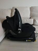 Maxi-Cosi Cabriofix I-Size (zwart) + i-Size base, Ophalen of Verzenden, Zo goed als nieuw, Isofix, 0 t/m 13 kg