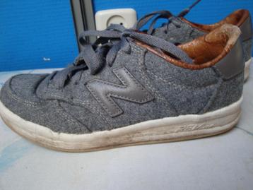 Maat 37. Grijze NEW BALANCE snaekrers. beschikbaar voor biedingen