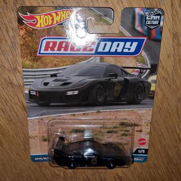 260 - Hotwheels Porsche 935 Chase in verpakking.  beschikbaar voor biedingen