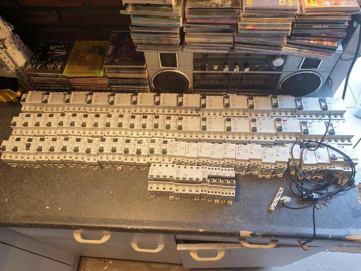 ATTEMA 1,3 fase aardlek ,beltrafo,2, 3 fase automaten, Doe-het-zelf en Verbouw, Elektra en Kabels, Zo goed als nieuw, Ophalen of Verzenden