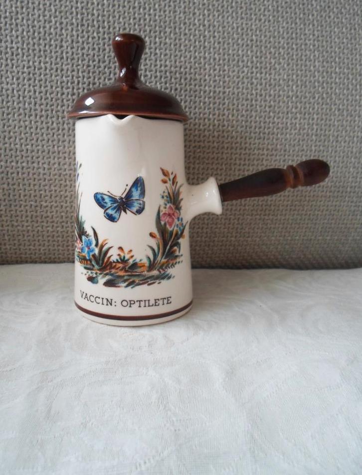 Melkkan Zenith Gouda.Porselein met houten handgreep.Jaren'70, Huis en Inrichting, Keuken | Servies, Zo goed als nieuw, Overige typen