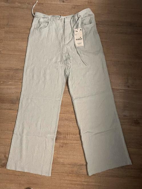 Nieuw Stradivarius 42 broek Lichtblauw borduursel blauw, Kleding | Dames, Broeken en Pantalons, Nieuw, Maat 42/44 (L), Blauw, Lang