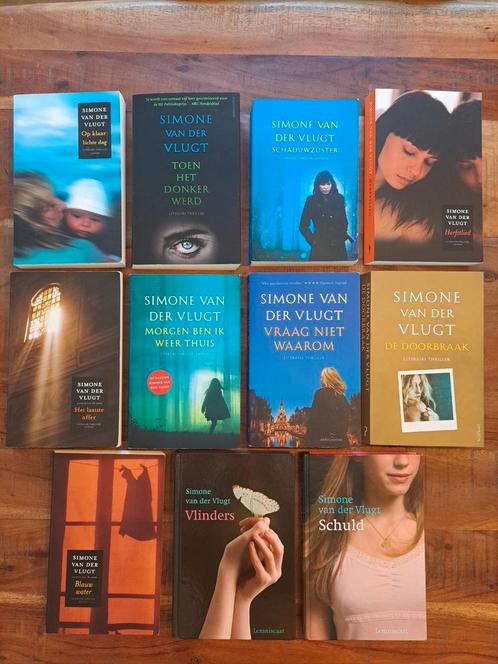Simone vd Vlugt thrillers, Boeken, Thrillers, Gelezen, Nederland, Ophalen of Verzenden