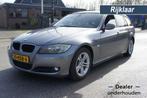Bmw 3-SERIE 320I BUSINESS LINE NAVI/CLIMA/PDC KEURIGE STAAT, Achterwielaandrijving, 4 cilinders, Origineel Nederlands, Handgeschakeld