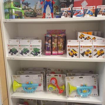 Huur een kast voor 60 euro per maand en verkoop je spullen! beschikbaar voor biedingen