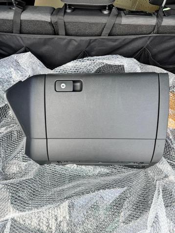 Volkswagen Golf 7 handschoenenkastje glove compartment beschikbaar voor biedingen