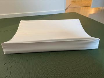 Ikea aankleedkussen beschikbaar voor biedingen