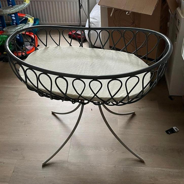 Grijze wieg, Kinderen en Baby's, Babywiegjes en Ledikanten, Gebruikt, Wieg, Ophalen