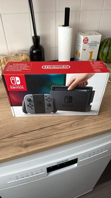 Nintendo Switch V1 grijs beschikbaar voor biedingen
