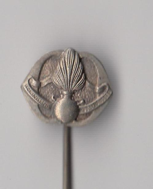 KMAR Koninklijke Marechaussee embleem speldje, Verzamelen, Militaria | Algemeen, Landmacht, Embleem of Badge, Nederland, Ophalen of Verzenden