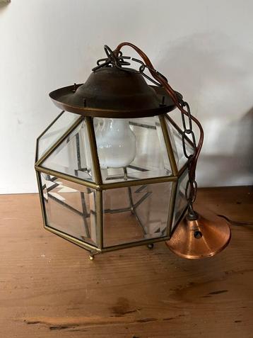 Antiek koperen lamp met facet geslepen glas. beschikbaar voor biedingen