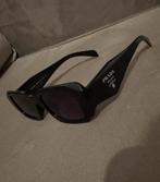Prada zonnebril unisex, Sieraden, Tassen en Uiterlijk, Zonnebrillen en Brillen | Heren, Overige merken, Zonnebril, Zwart, Ophalen of Verzenden