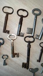 Antieke sleutels / vintage sleutels / klok sleutels, Antiek en Kunst, Ophalen of Verzenden