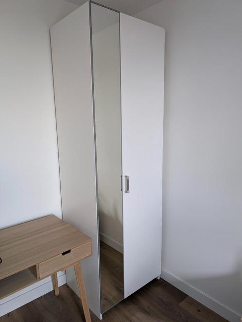 Ikea PAX kledingkast met spiegeldeur lxbxh in cm: 60x74x236, Huis en Inrichting, Kasten | Kledingkasten, Gebruikt, 200 cm of meer