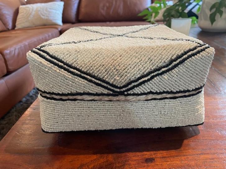 Offermand Bali zwart-wit, Huis en Inrichting, Woonaccessoires | Schalen en Manden, Nieuw, Mand, Vierkant, Overige materialen, Ophalen