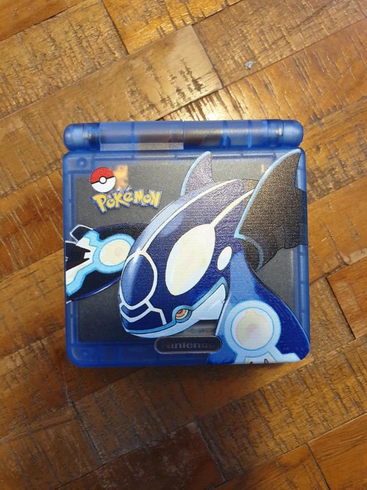 Bijzondere Kyogre gameboy SP, Spelcomputers en Games, Spelcomputers | Nintendo Game Boy, Zo goed als nieuw, Game Boy Advance SP