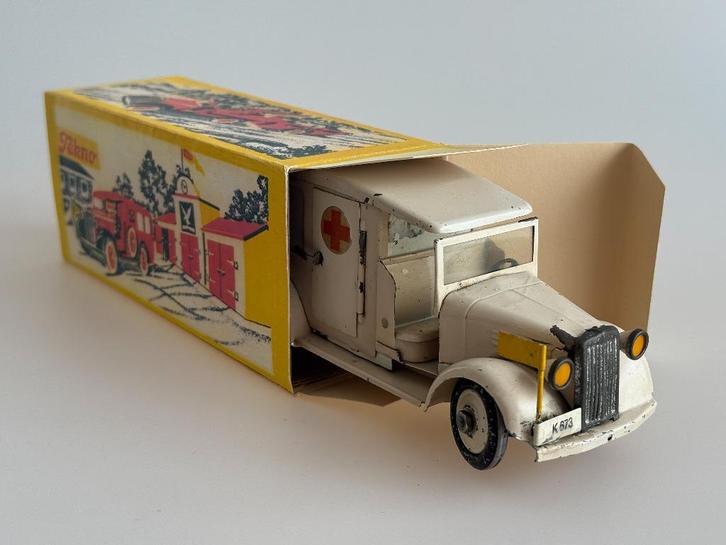 Tekno Denmark Falck 351 ambulance, Antiek en Kunst, Antiek | Speelgoed, Ophalen of Verzenden