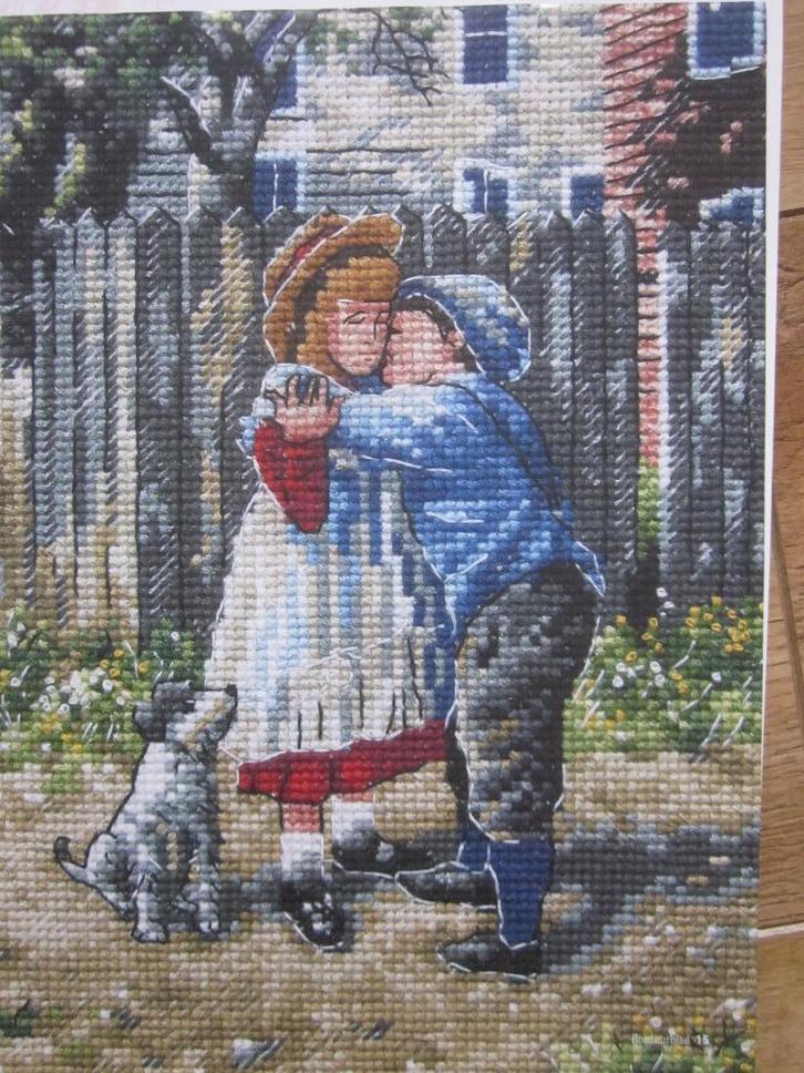 Borduur telpatroon De eerste kus! met DMC kleurencodes, Hobby en Vrije tijd, Borduren en Borduurmachines, Nieuw, Patroon, Handborduren