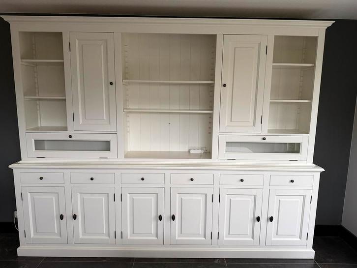 Grote Witte Buffetkast met Veel Opbergruimte, Huis en Inrichting, Kasten | Buffetkasten, Zo goed als nieuw, 200 cm of meer, 25 tot 50 cm