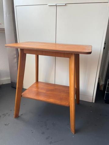 Danish design / mid-century vintage tafel beschikbaar voor biedingen