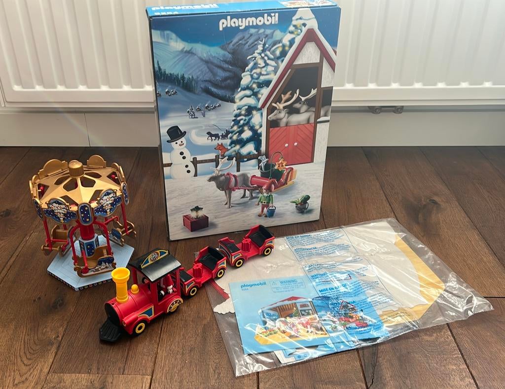 Playmobil 9264 + trein+ draaimolen kerst, Kinderen en Baby's, Speelgoed | Playmobil, Ophalen, Zo goed als nieuw, Los playmobil