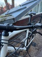 Specialized Sirrus X 4.0 (2024) - Hybride fiets maat 58, Fietsen en Brommers, Overige merken, 28 inch, Gebruikt, 10 tot 15 versnellingen