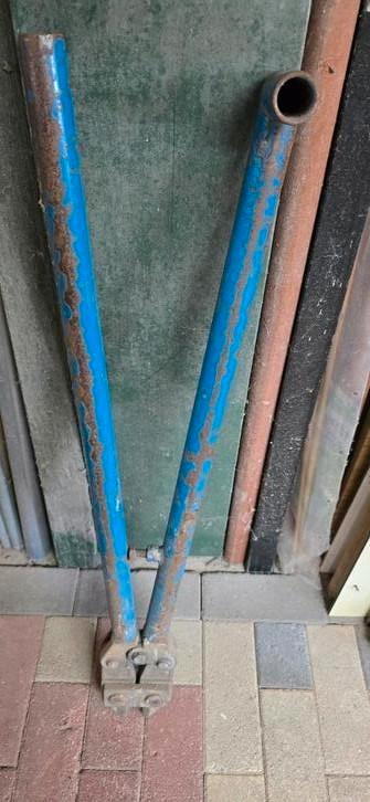 Professionele betonschaar merk ALBA beschikbaar voor biedingen