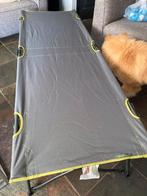 2 Opvouwbare Veldbedden Van Decathlon Quechua, Caravans en Kamperen, Kampeermeubelen, Ophalen of Verzenden, Zo goed als nieuw