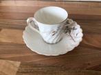 Antiek Porseleinen Kopje met Schotel - Beschadigd, Antiek en Kunst, Antiek | Porselein, Ophalen of Verzenden
