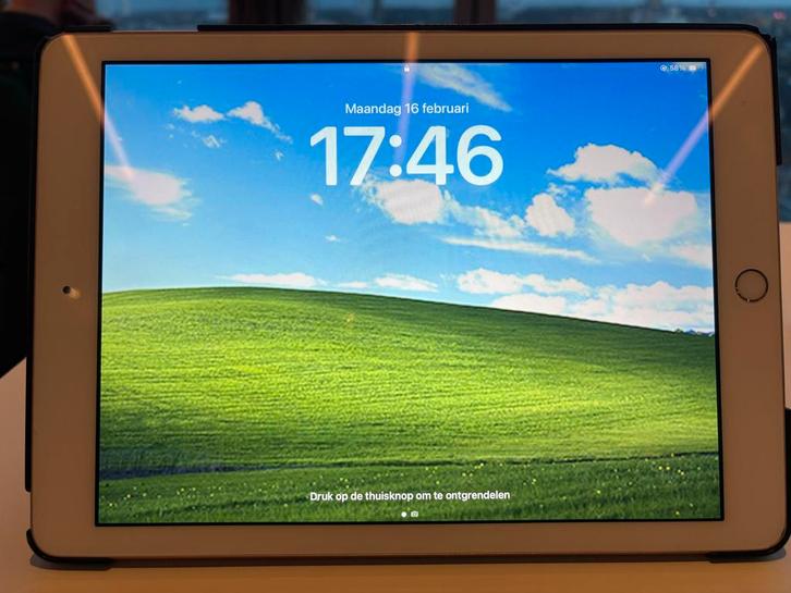 Gebruikte iPad (A1893), Computers en Software, Apple iPads, Gebruikt, Apple iPad, Wi-Fi, 9 inch, 32 GB, Goud, Ophalen of Verzenden