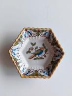 Klein Makkum sierbordje met vogel, Antiek en Kunst, Ophalen of Verzenden
