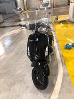 Vespa sprint, Fietsen en Brommers, Scooters | Vespa, Ophalen, Zo goed als nieuw, Benzine