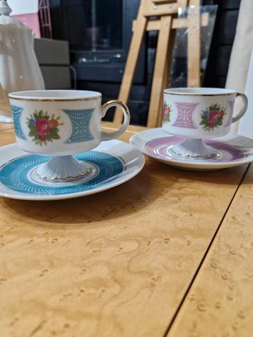 Vintage Kop en Schotel Set beschikbaar voor biedingen