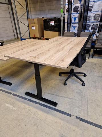 Verstelbaar bureau 