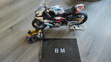 BMW M 1000 RR bouwblocks beschikbaar voor biedingen